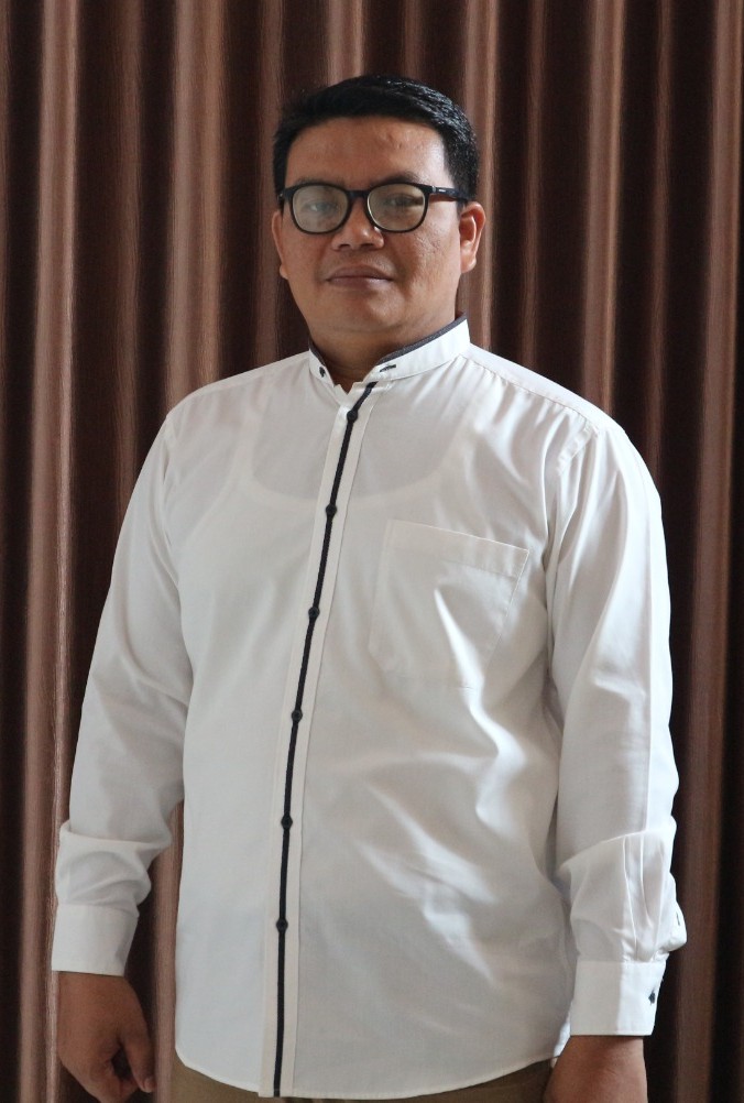 Ade Nawawi, S.Pdi., M.Ag
