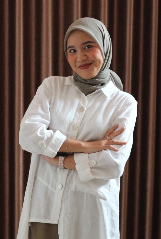 Irine Zaki Oktaviani, S.AP