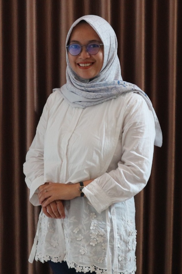 Yunis Listiani, SE., M.Ak